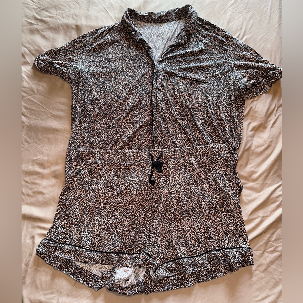 Victoria Secret cheetah PJ set size XL